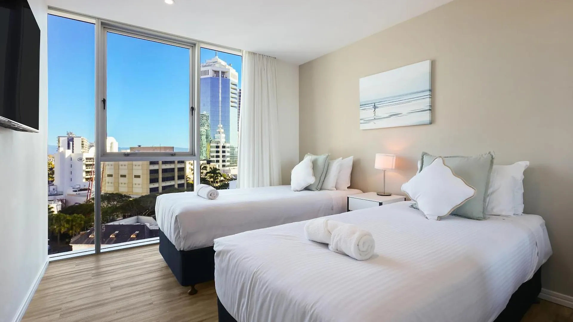 Perfect H Tower Getaway Sufers Paradise Gold Coast Australia