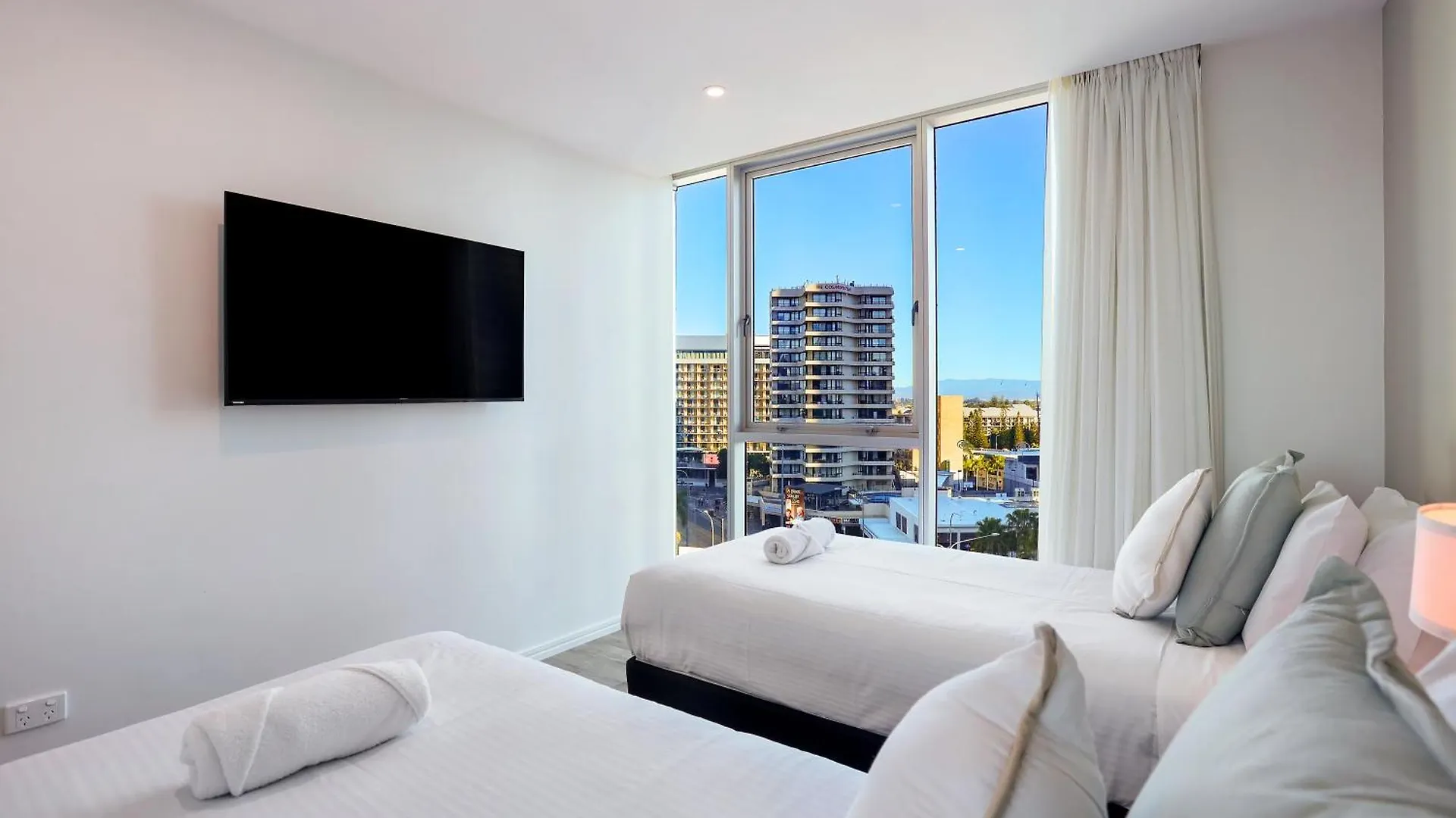 Perfect H Tower Getaway Sufers Paradise Gold Coast Lejlighed